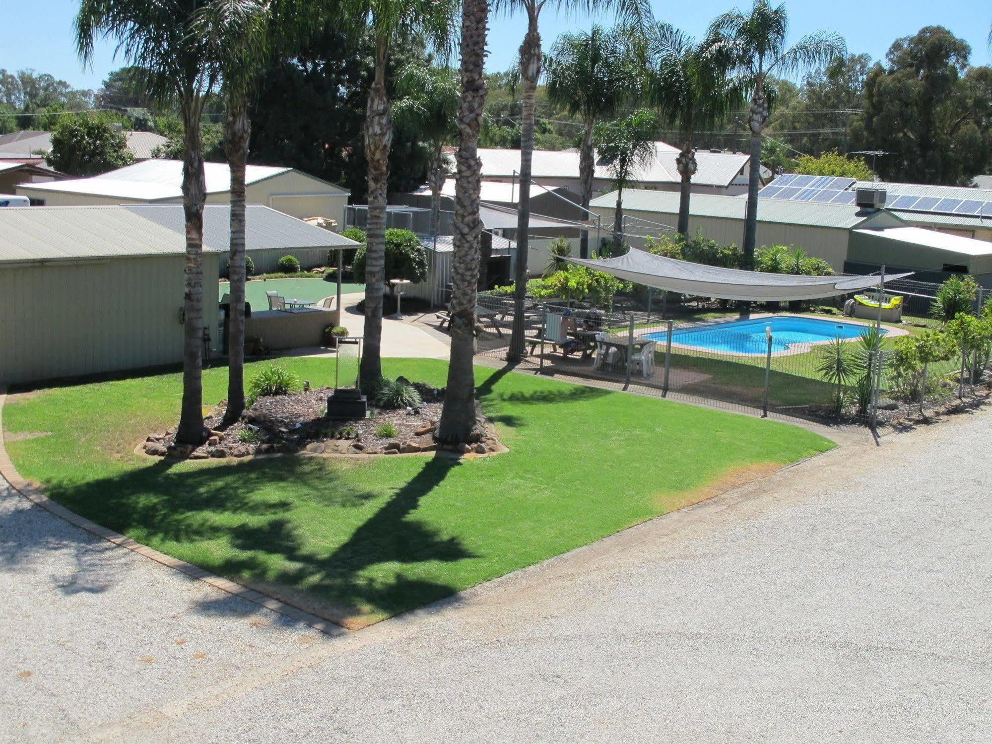 Golfers Lodge Motel Corowa Exterior foto
